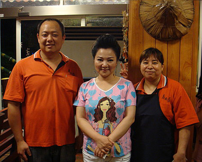 三峽特色料理，春來園休閒餐館，鱘龍魚料理的專家，不來吃看看會後悔唷!